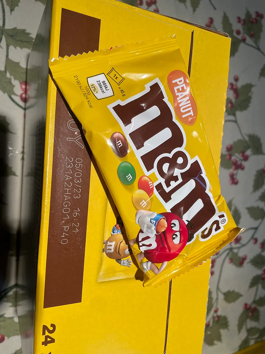 M&M's Peanut confetti cioccolato arachidi 24x45g
